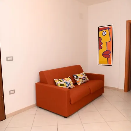 With One Bedroom In With Furnished Balcony And Wifi 3 Km From The Beach سكانتْسانو