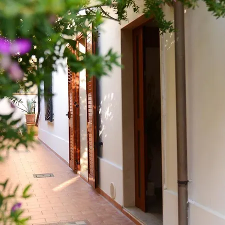 With One Bedroom In With Furnished Balcony And Wifi 3 Km From The Beach * سكانتْسانو